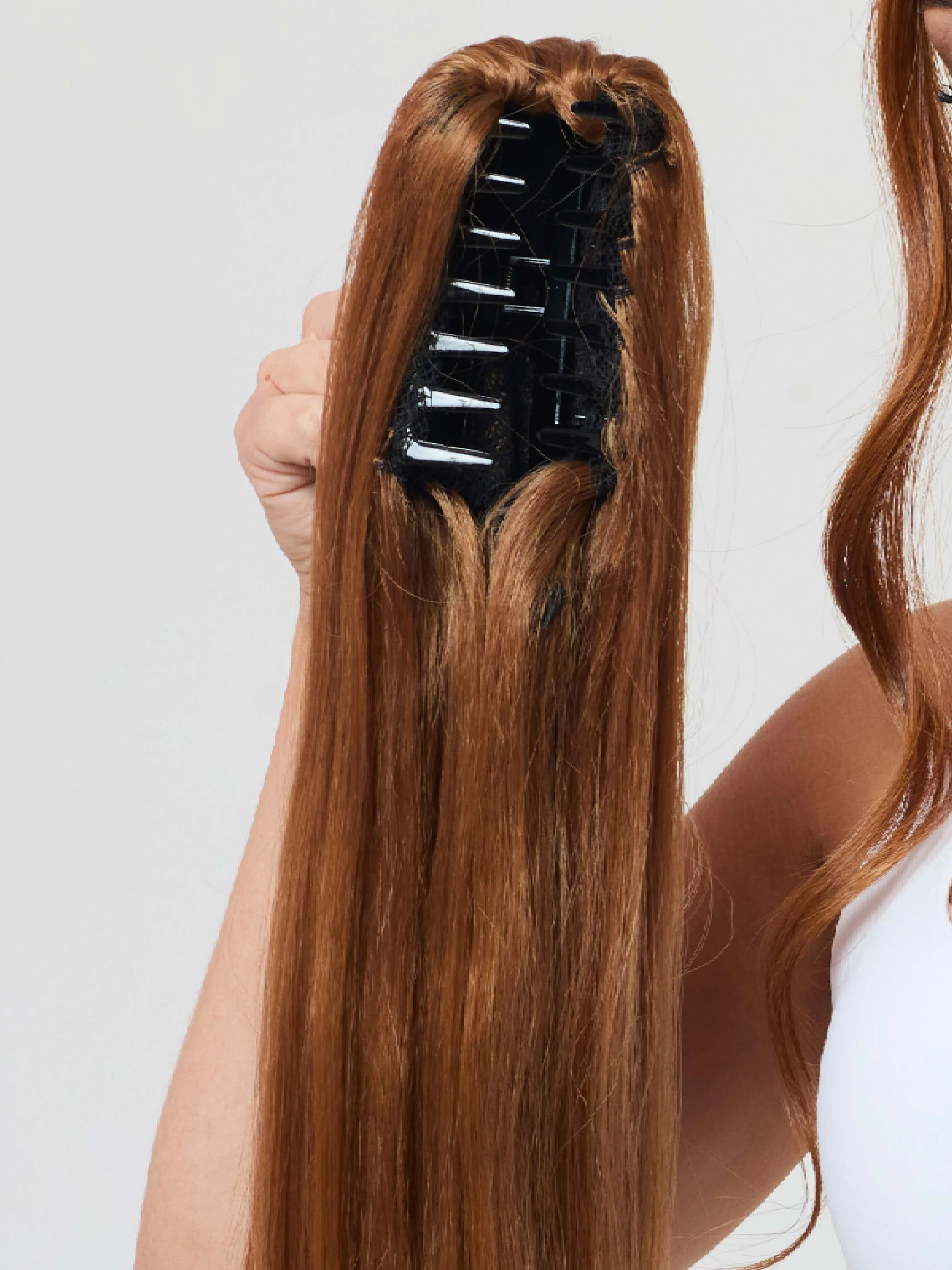 22" Bouncy Blow Out Ponytail - Image 7