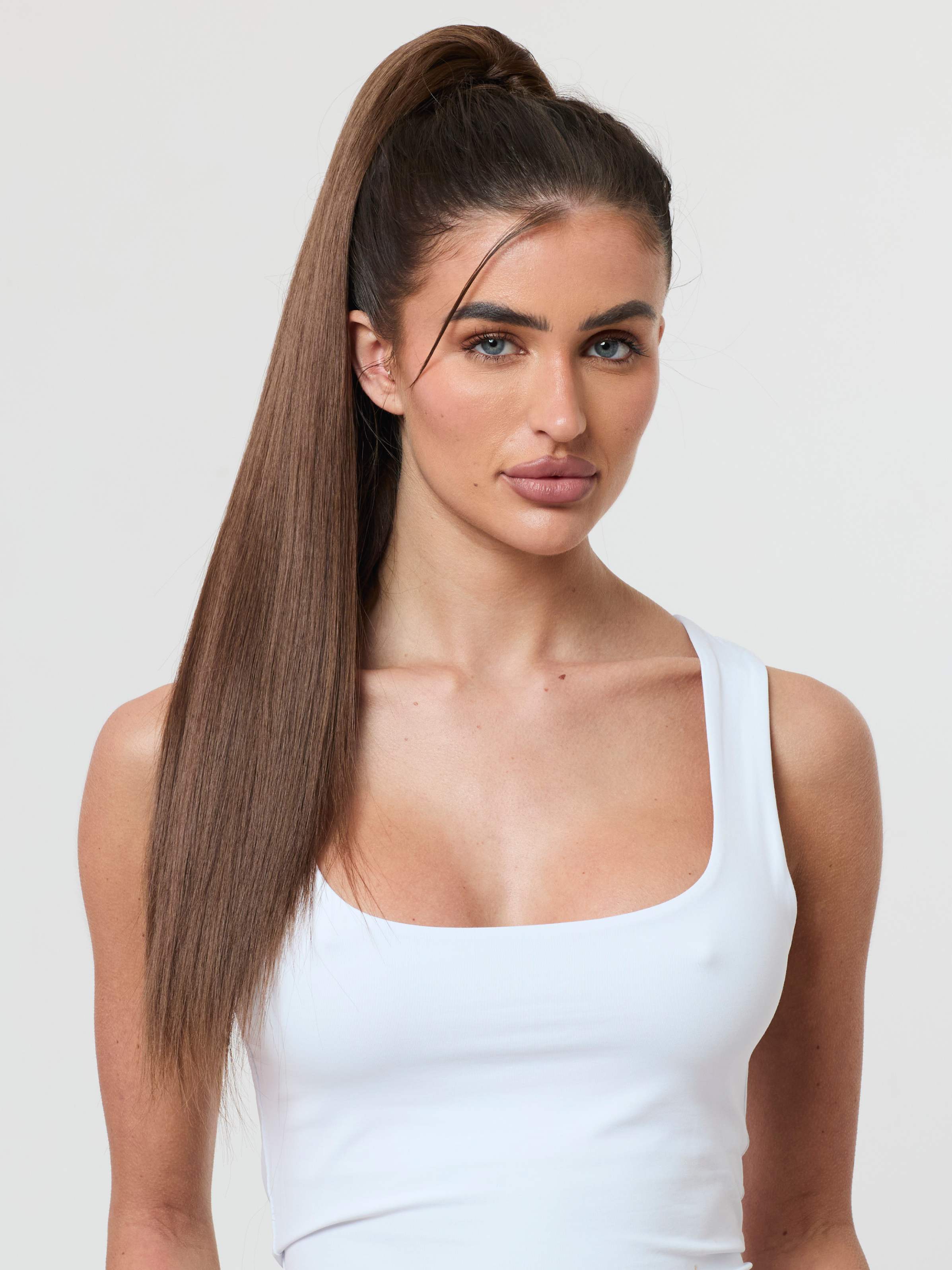 26" Demi Claw Clip Ponytail - Image 3